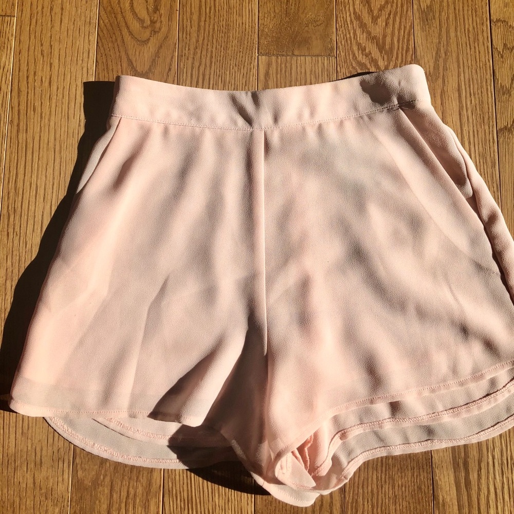 Reformation pink shorts size 0 💓